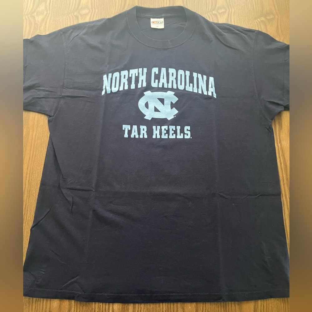 Vintage North Carolina Tar Heels blue tee size XL